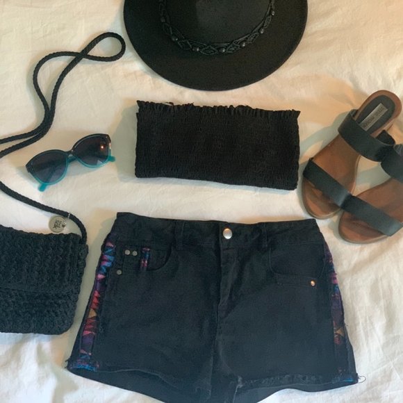 Black Stretch Denim Shorts With Stitch Accent - Picture 2 of 3